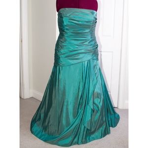 Plus size Blue Prom/Bridesmaid Dress